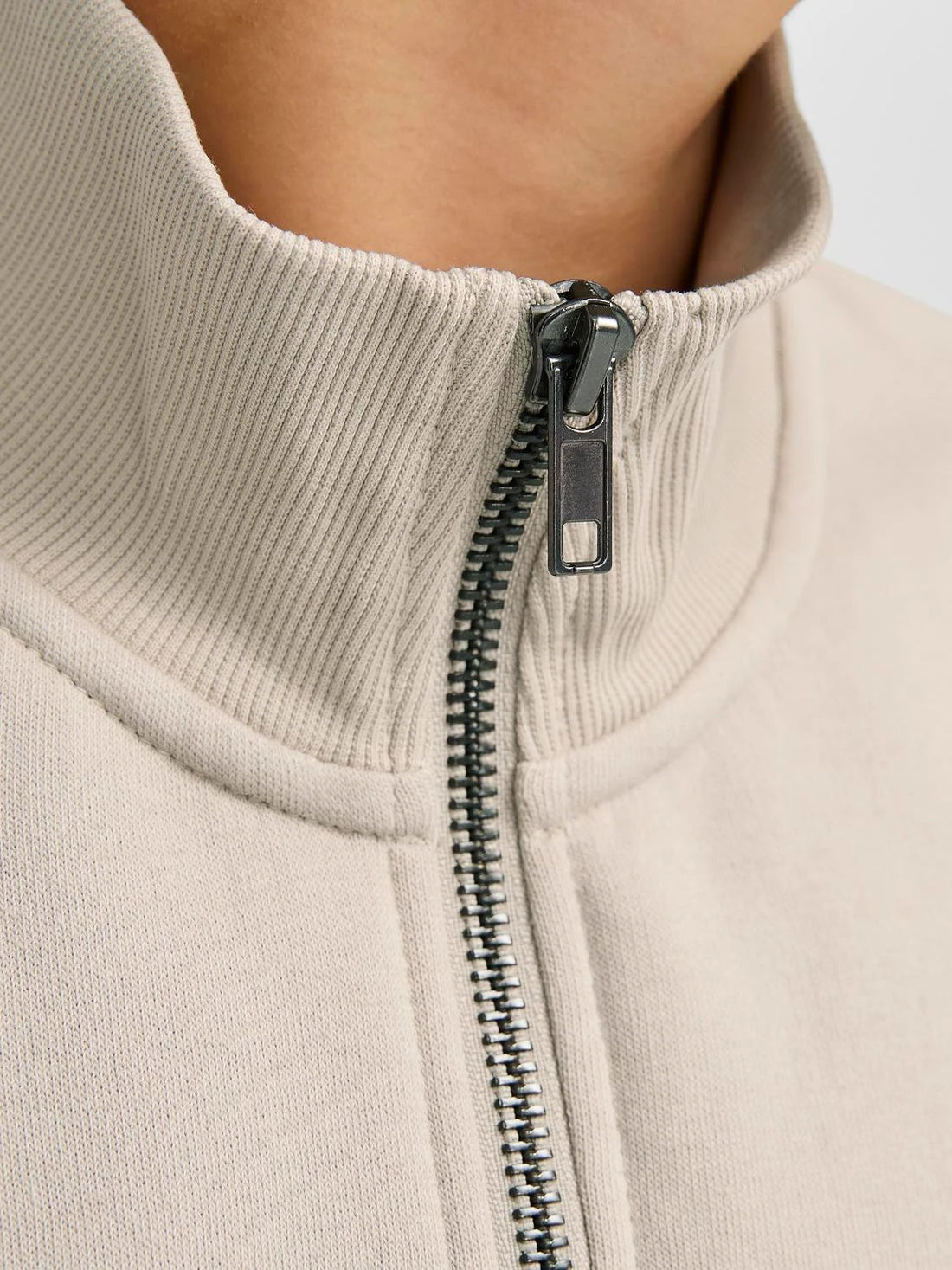 Sweatshirt shirt